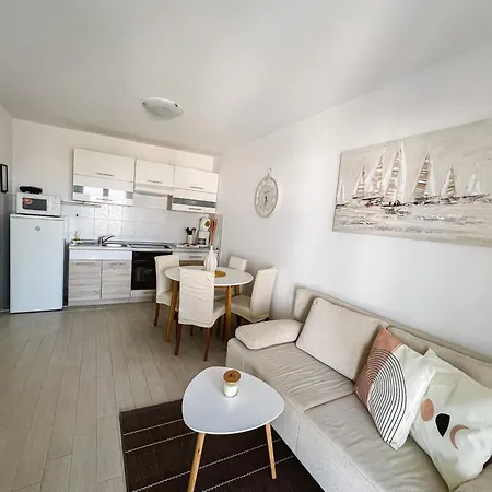 Modern In The Heart Of Apartment *