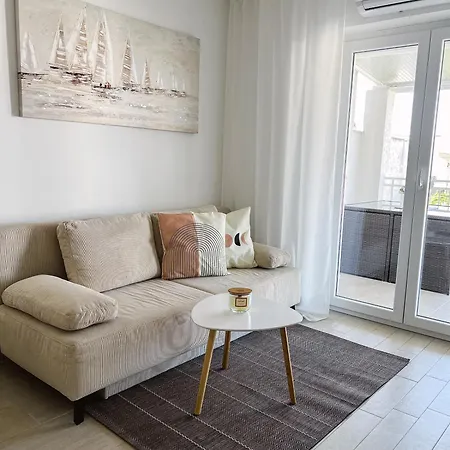 Modern In The Heart Of Apartment Njivice