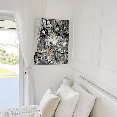 Modern In The Heart Of Appartamento