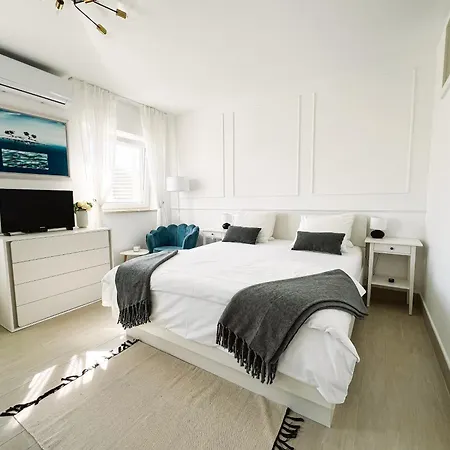 Apartament Modern In The Heart Of Nijvice