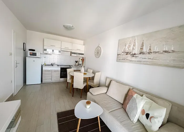 Modern In The Heart Of Apartment *