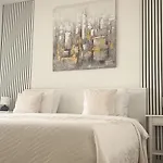 Modern In The Heart Of Lejlighed